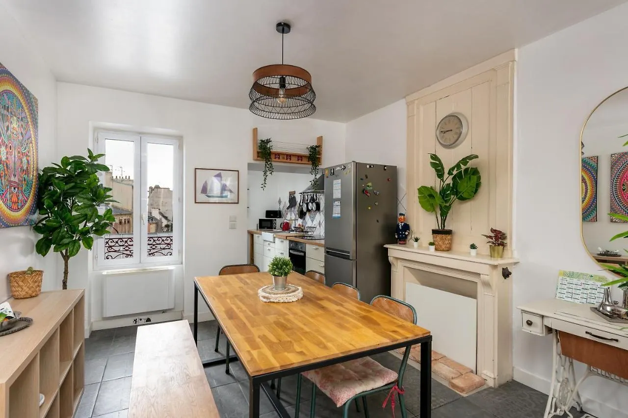 Apartment Pentadur, Duplex 3 Chambres Sdb Privatives, A 5 Min Du Tram, Hypercentre Brest France