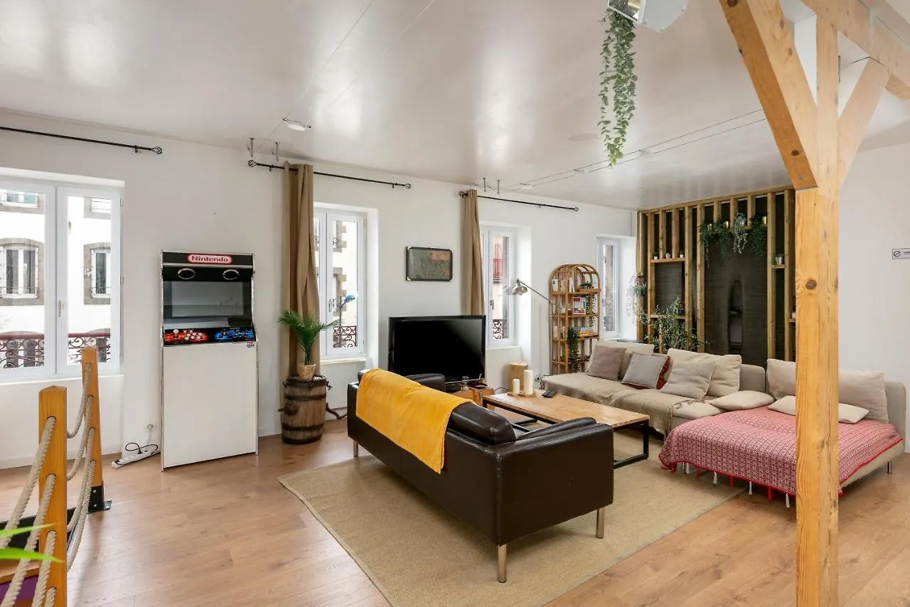 Pentadur, Duplex 3 Chambres Sdb Privatives, A 5 Min Du Tram, Hypercentre Brest 0*,  France